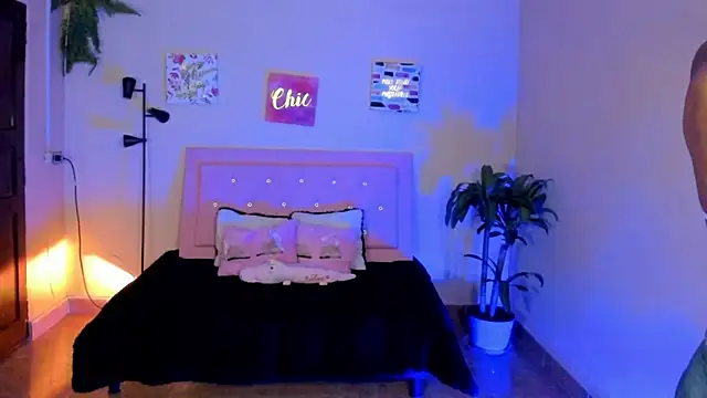 Snapshot of keyla_roberts777 chatting on February 2025 07:44:02 PM keyla roberts777 online show from February 2025 07:44:02 PM
