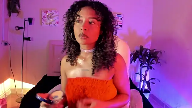 Snapshot of keyla_roberts777 chatting on February 2025 03:40:01 AM keyla roberts777 online show from February 2025 03:40:01 AM