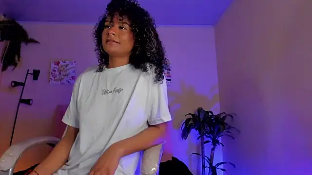 Snapshot of keyla_roberts777 chatting on February 2025 05:37:01 AM keyla roberts777 online show from February 2025 05:37:01 AM