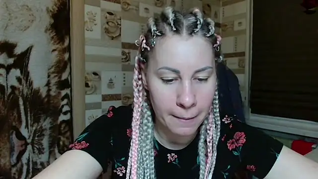 Snapshot of TherestlessKitty chatting on April 2026 10:19:02 PM TherestlessKitty online show from April 2026 10:19:02 PM