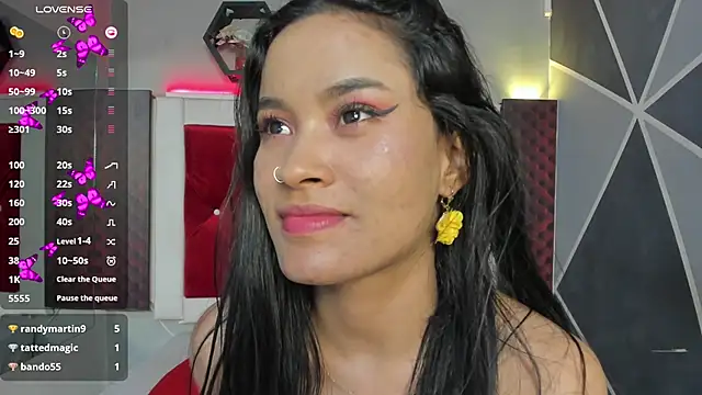 Snapshot of Karoll014 chatting on December 2024 05:44:01 PM Karoll014 online show from December 2024 05:44:01 PM