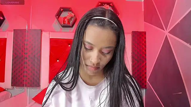 Snapshot of Karoll014 chatting on September 2025 01:56:01 PM Karoll014 online show from September 2025 01:56:01 PM
