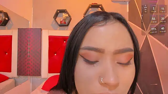 Karoll014 online show from October 2025 12:29:01 PM