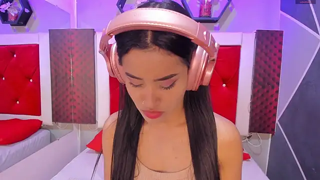 Karoll014 online show from December 2025 12:14:01 PM