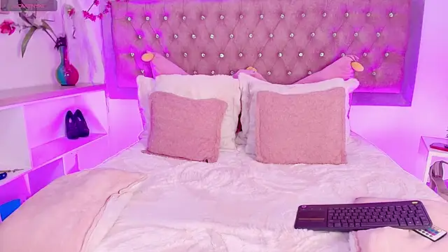 Tayzon Foxxx online show from December 2025 12:58:02 PM