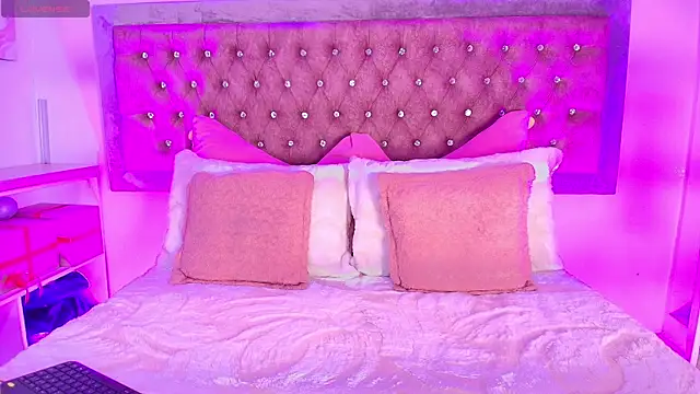 Tayzon Foxxx online show from January 2026 12:53:02 PM