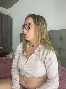 Cristal v 1 online show from February 2026 03:40:01 AM