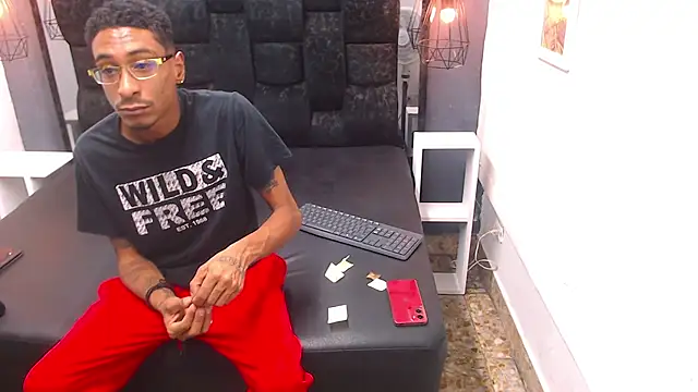 Jose Smoke online show from September 2025 03:21:01 AM