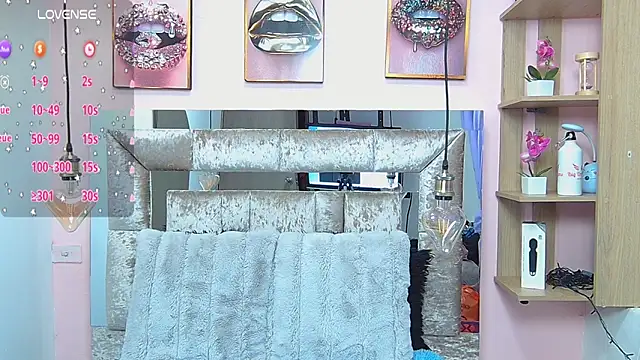 Vaioletcooper online show from March 2025 04:06:02 PM