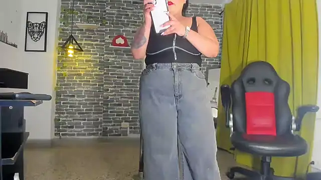 iam samy  online show from February 2025 06:13:02 PM