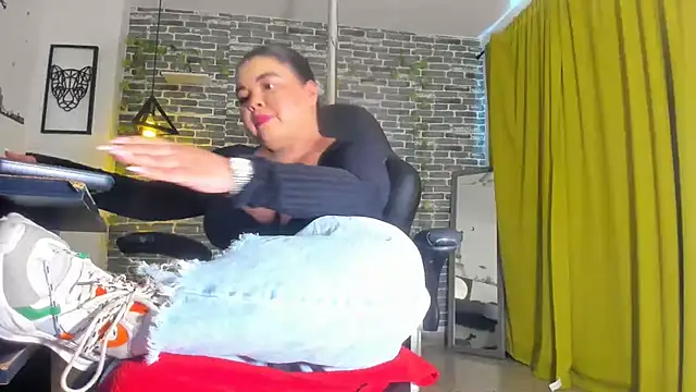 iam samy  online show from February 2025 06:02:02 PM