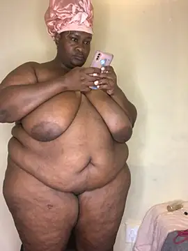 Snapshot of bustytitsxxx chatting on June 2026 04:23:01 AM bustytitsxxx online show from June 2026 04:23:01 AM