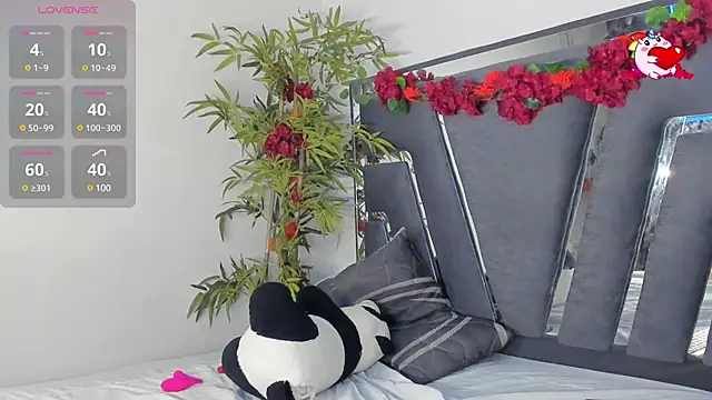 Black Rose2 online show from March 2025 05:45:02 PM