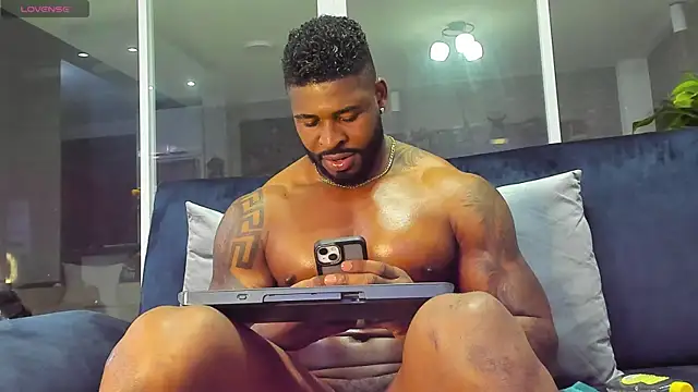 Snapshot of Makonneen chatting on December 2024 02:34:02 AM Makonneen online show from December 2024 02:34:02 AM