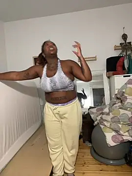 Goddess Nafeesha online show from October 2025 10:08:02 PM