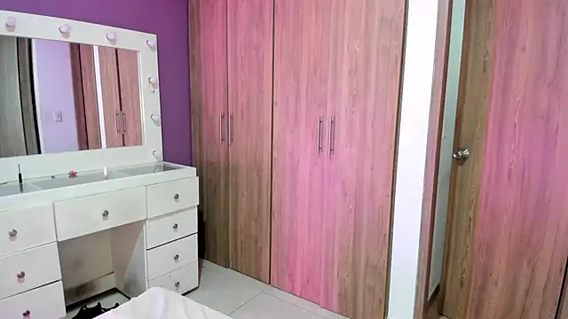 Medelynevans1 online show from October 2025 08:42:02 PM