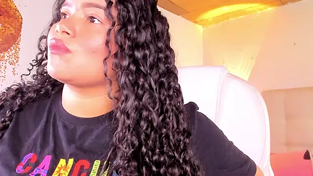 loly marce online show from February 2025 08:09:01 PM