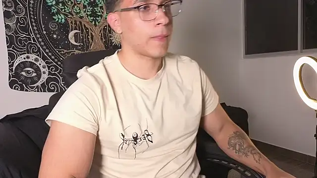 Snapshot of JayMarcos_ chatting on October 2025 02:54:01 AM JayMarcos online show from October 2025 02:54:01 AM