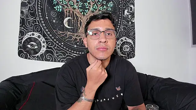 Snapshot of JayMarcos_ chatting on October 2025 01:37:02 AM JayMarcos online show from October 2025 01:37:02 AM