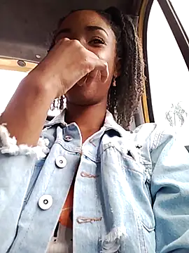 Snapshot of AbbyTomson chatting on October 2025 04:09:02 PM AbbyTomson online show from October 2025 04:09:02 PM