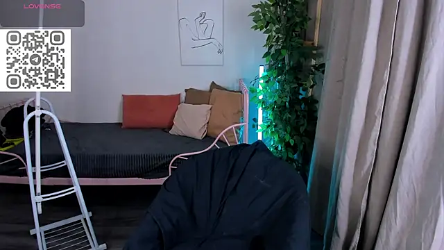 toooyour online show from November 2025 11:15:01 PM