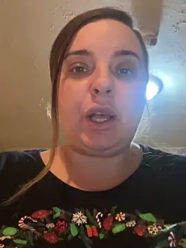 Snapshot of lairarose chatting on December 2024 12:47:01 AM lairarose online show from December 2024 12:47:01 AM