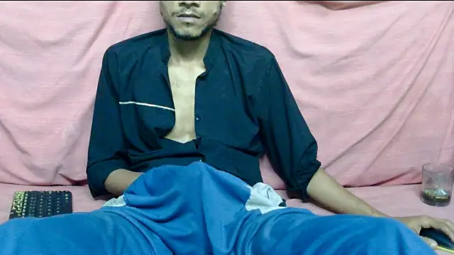 Snapshot of Alex_Suman25 chatting on February 2025 05:26:02 PM Alex Suman25 online show from February 2025 05:26:02 PM