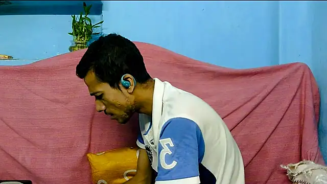 Snapshot of Alex_Suman25 chatting on February 2025 10:37:02 AM Alex Suman25 online show from February 2025 10:37:02 AM