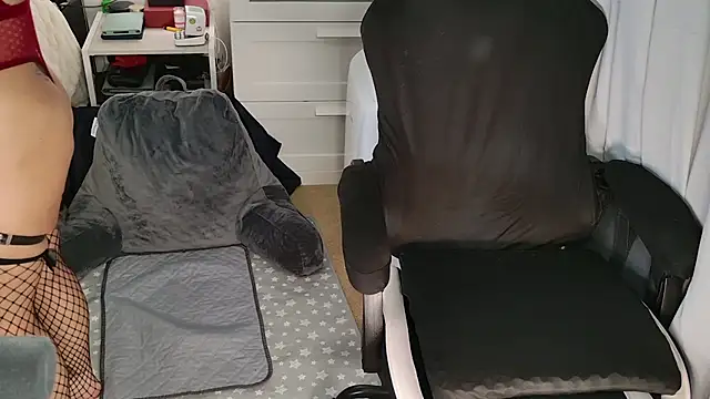 SpikedBella online show from February 2025 09:32:02 PM