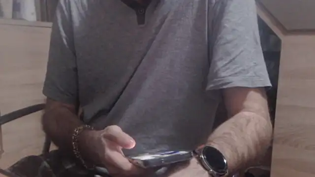 uncutguy01 online show from December 2024 02:05:02 PM