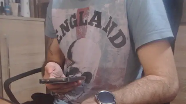 uncutguy01 online show from December 2024 06:45:01 AM