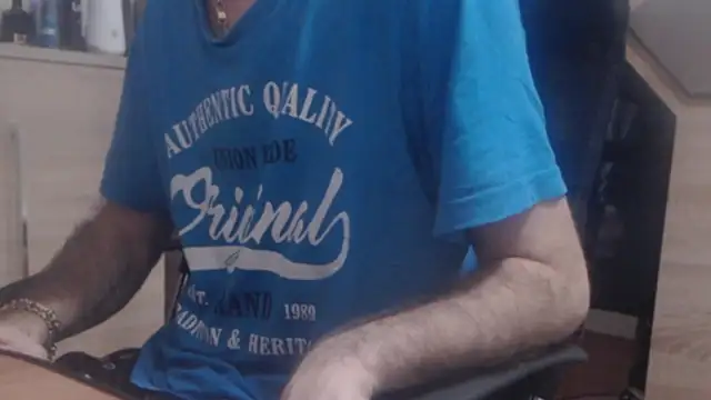 uncutguy01 online show from December 2024 06:33:02 AM