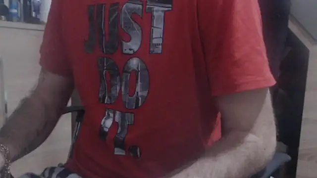 uncutguy01 online show from December 2024 07:10:01 AM