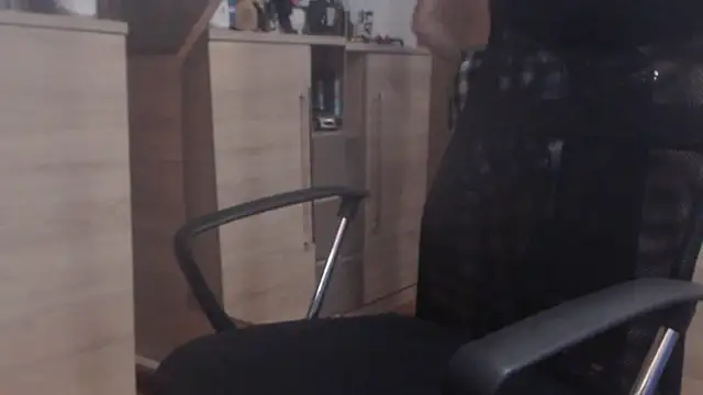 uncutguy01 online show from December 2024 04:35:02 PM