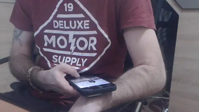 uncutguy01 online show from January 2025 12:58:01 PM