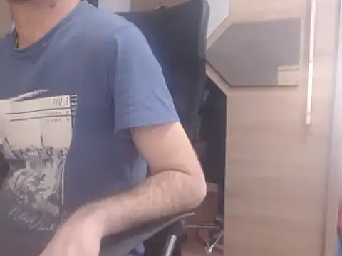 uncutguy01 online show from February 2025 01:37:02 PM