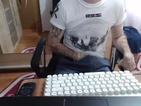 uncutguy01 online show from March 2025 02:51:01 PM