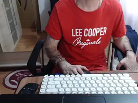 uncutguy01 online show from March 2025 02:52:02 PM