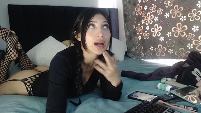 Nicolette ks  online show from March 2025 03:09:02 PM