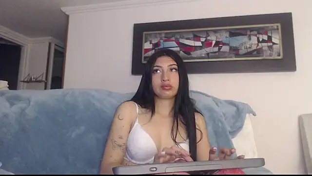 Nicolette ks  online show from September 2025 04:58:01 AM