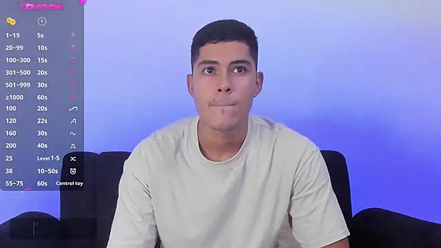 Snapshot of Iamdylan777 chatting on December 2024 10:30:01 PM Iamdylan777 online show from December 2024 10:30:01 PM