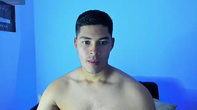 Snapshot of Iamdylan777 chatting on January 2025 10:59:01 PM Iamdylan777 online show from January 2025 10:59:01 PM