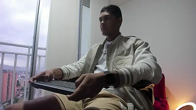 Snapshot of Iamdylan777 chatting on March 2025 10:53:01 PM Iamdylan777 online show from March 2025 10:53:01 PM