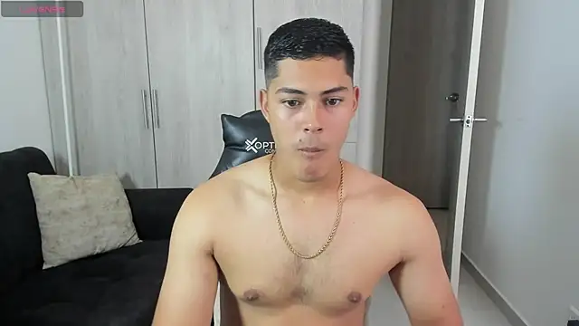 Snapshot of Iamdylan777 chatting on October 2025 06:15:02 PM Iamdylan777 online show from October 2025 06:15:02 PM