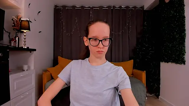 Snapshot of BettyBrowni chatting on January 2025 07:06:01 PM BettyBrowni online show from January 2025 07:06:01 PM