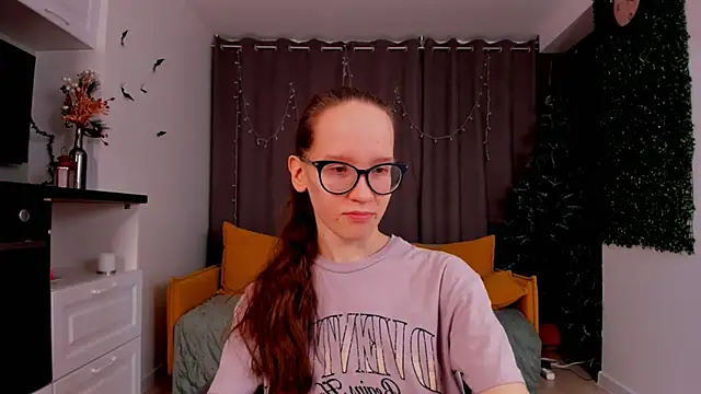 Snapshot of BettyBrowni chatting on January 2025 04:15:01 PM BettyBrowni online show from January 2025 04:15:01 PM