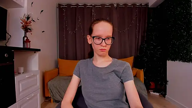 Snapshot of BettyBrowni chatting on January 2025 01:31:01 AM BettyBrowni online show from January 2025 01:31:01 AM