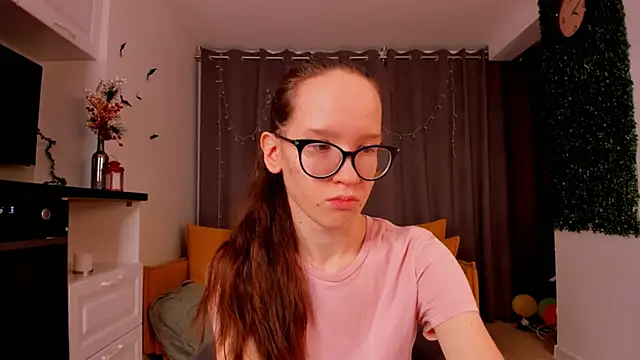 Snapshot of BettyBrowni chatting on January 2025 04:11:02 PM BettyBrowni online show from January 2025 04:11:02 PM