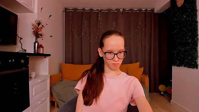 Snapshot of BettyBrowni chatting on January 2025 07:13:02 PM BettyBrowni online show from January 2025 07:13:02 PM