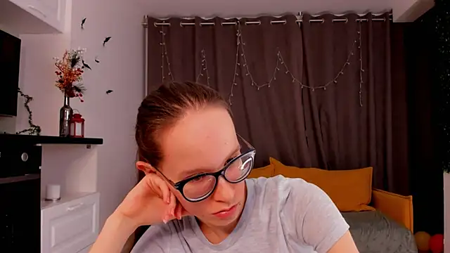 Snapshot of BettyBrowni chatting on January 2025 10:11:02 PM BettyBrowni online show from January 2025 10:11:02 PM